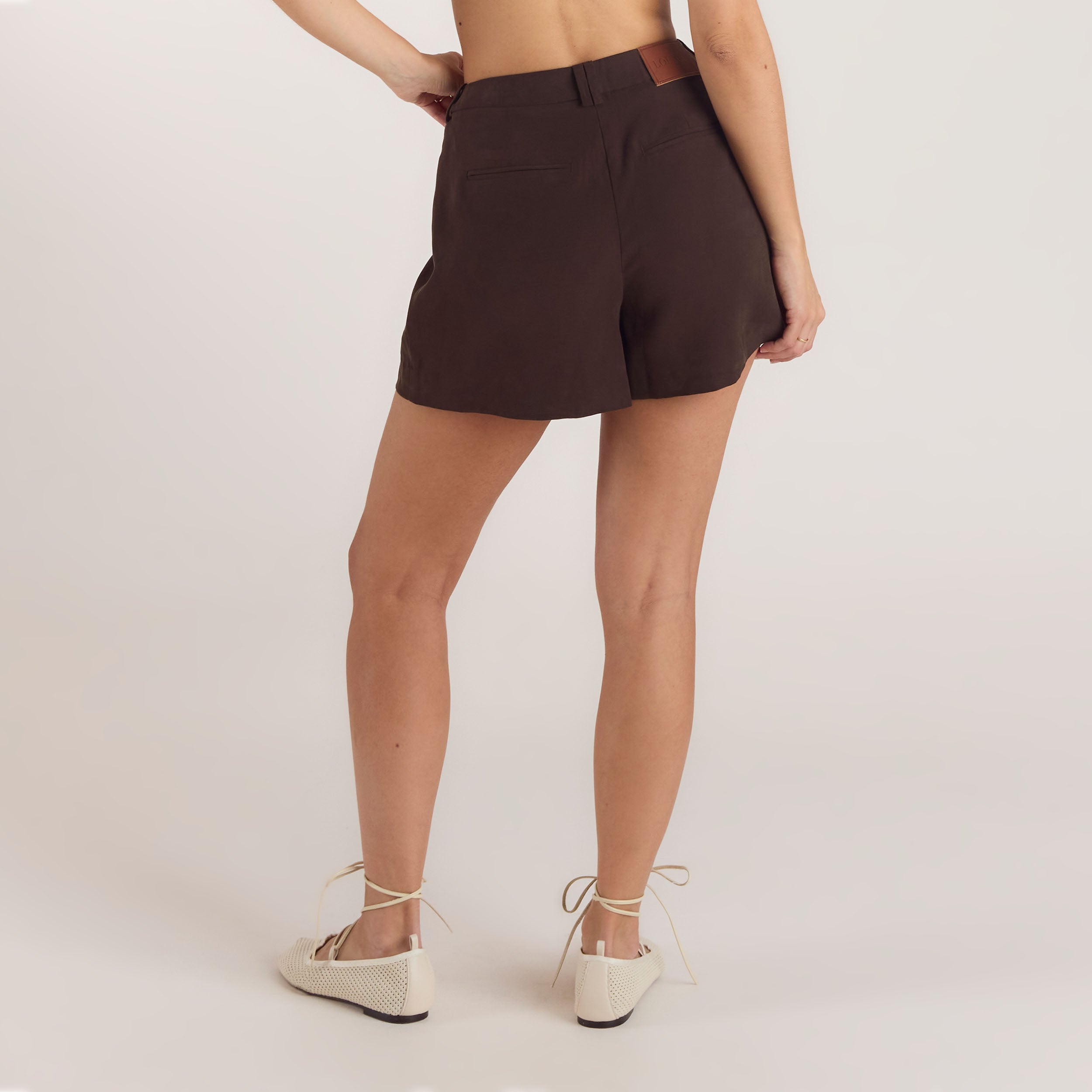 High-Waisted Tailored Shorts - Chocolate alternate