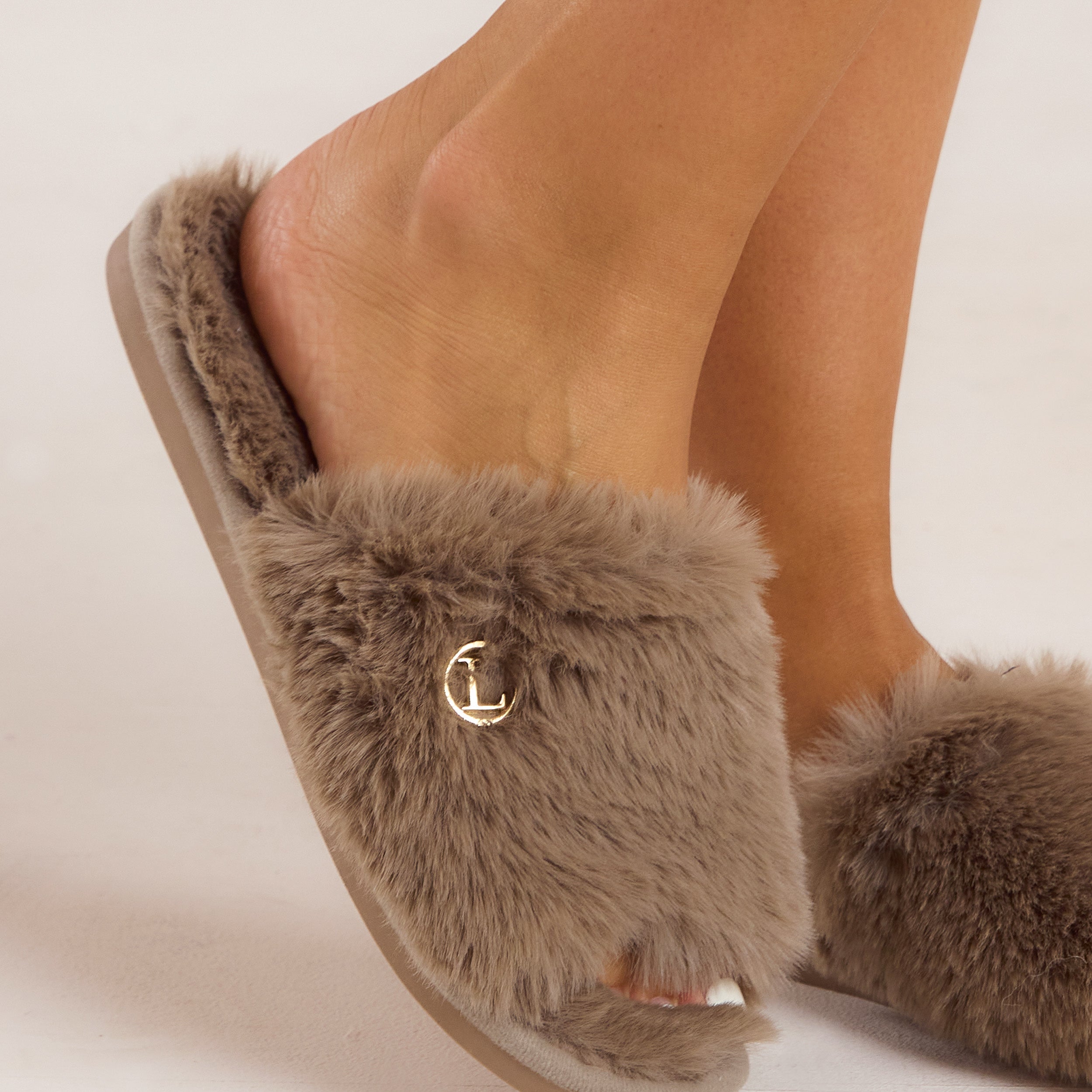 Scarlett Slippers | Scarlett Slippers - Taupe