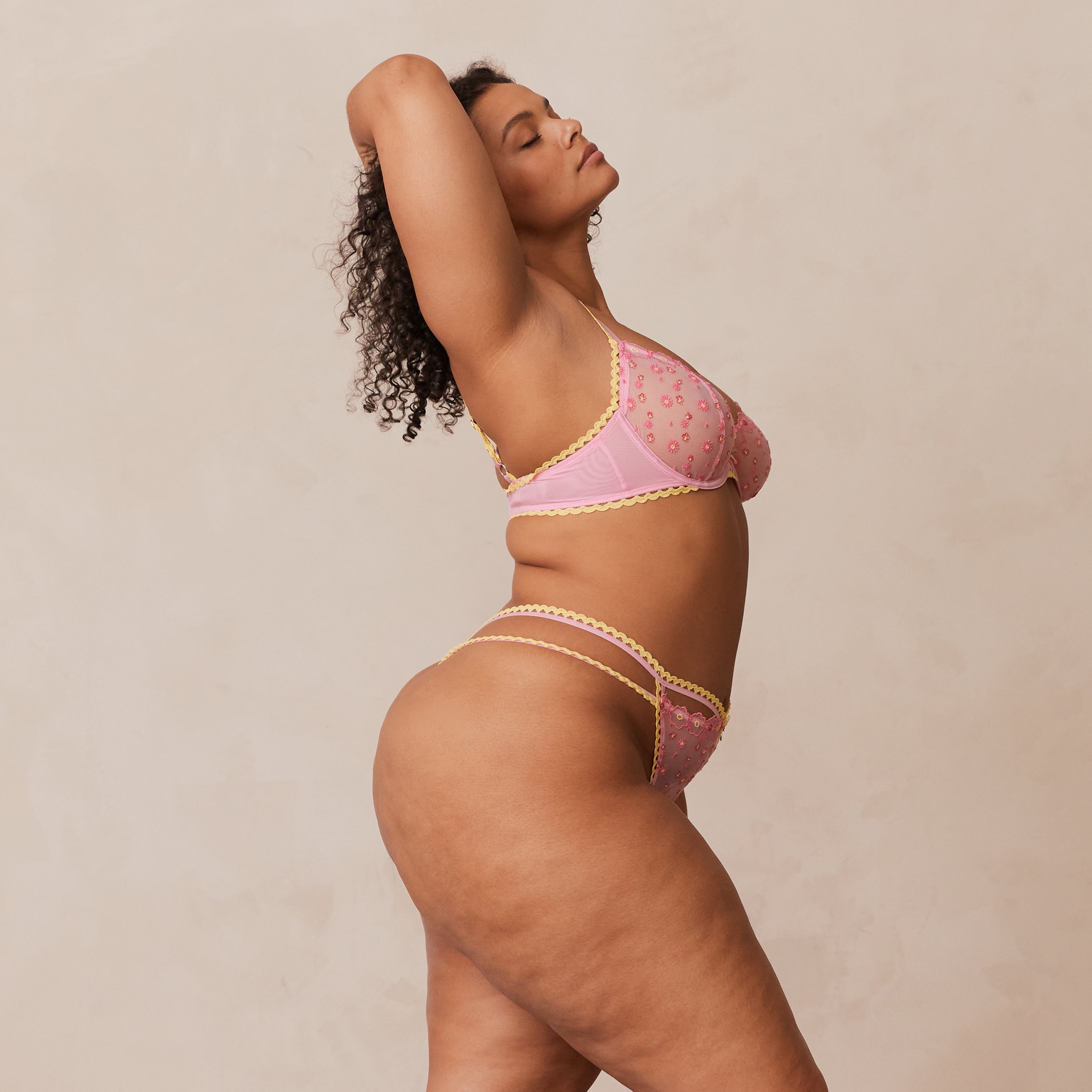 Daisy Embroidered Balcony Bra | Leslie, 36DD/XL (Thong)